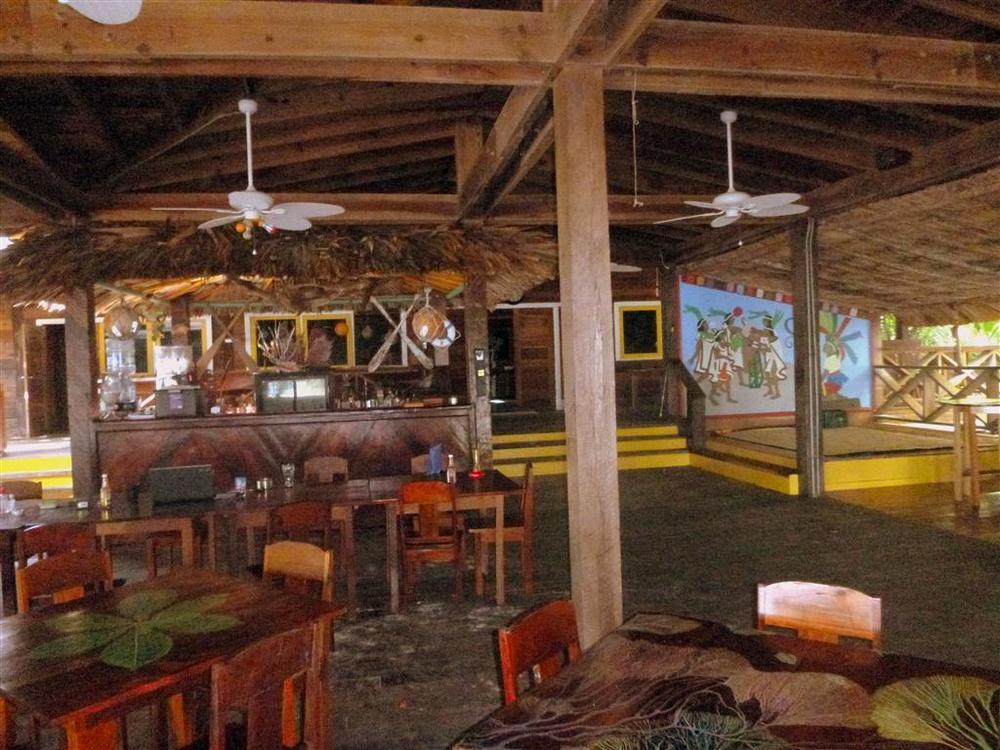 Long Caye Itza Resort מסעדה תמונה
